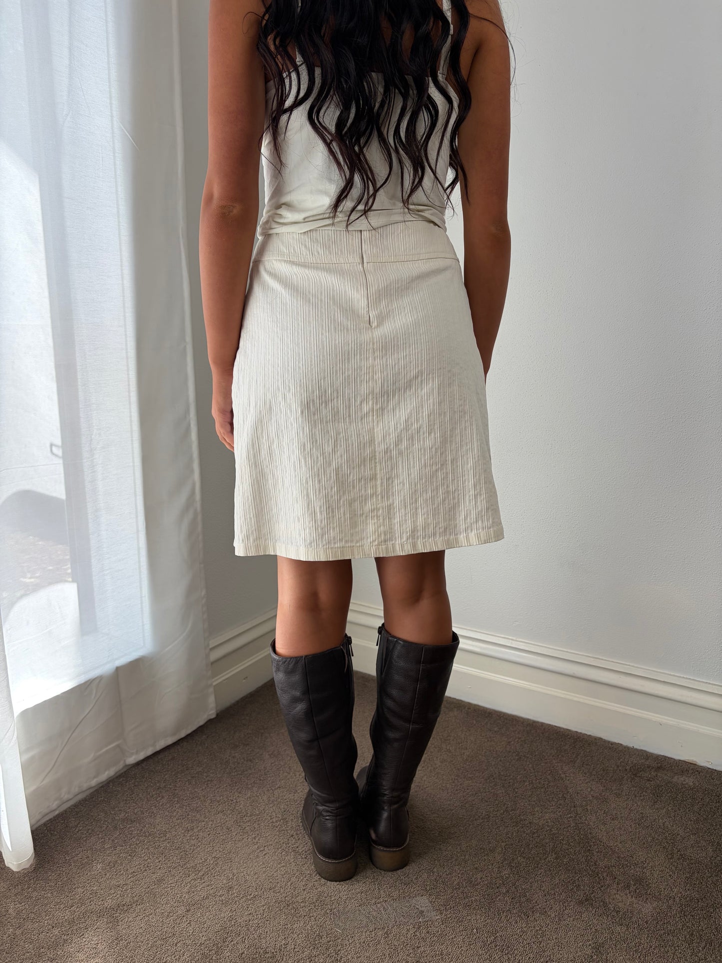 Vintage Ivory Pleated A-Line Midi Skirt with Textured Pinstripe Finish