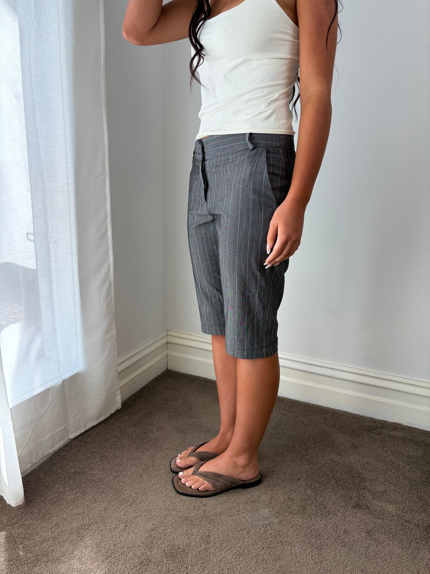 CUE Vintage Grey Pinstripe Tailored Capri Pants