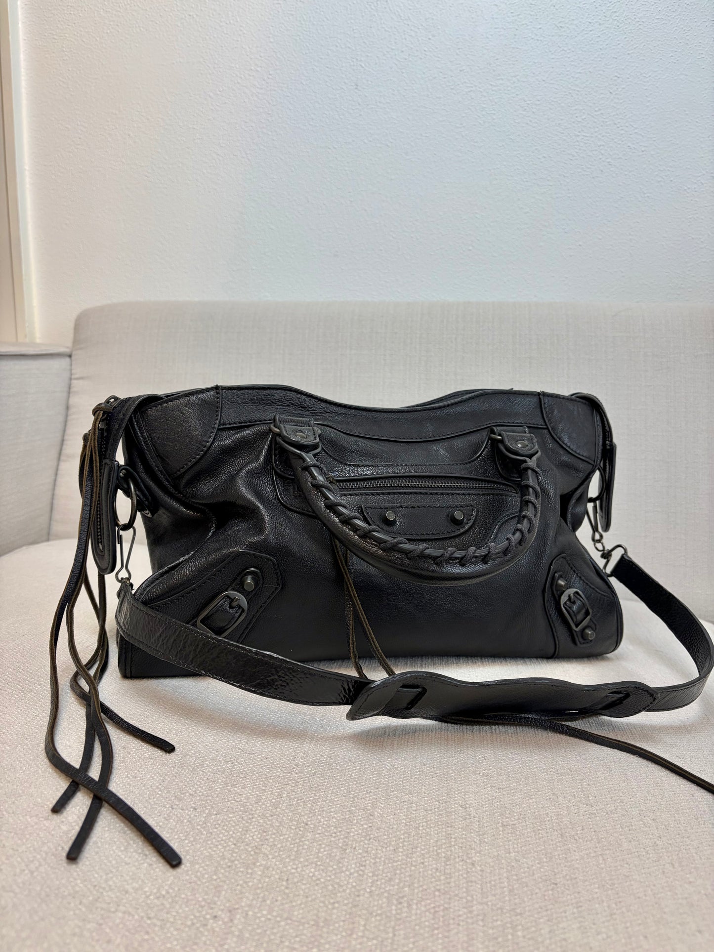 Balenciaga Inspired Noir City Carry